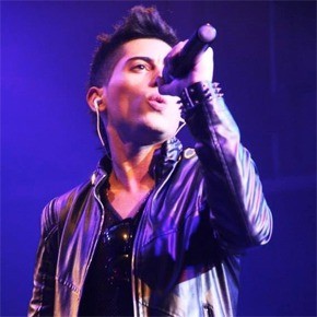 Rodrigo Muñoz (Cantante, guitarrista y productor)